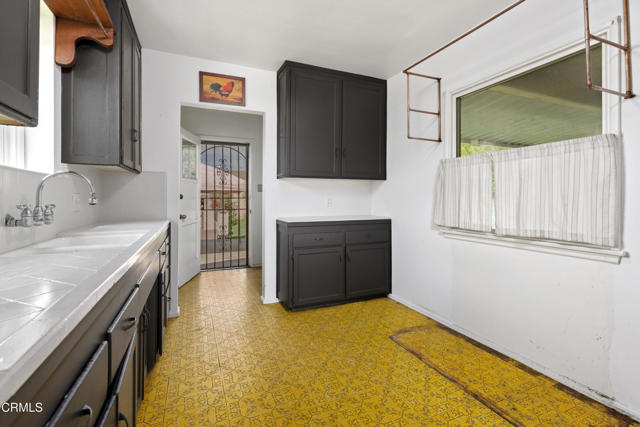 Detail Gallery Image 11 of 34 For 1141 E Cameron Ave, West Covina,  CA 91790 - 3 Beds | 2 Baths