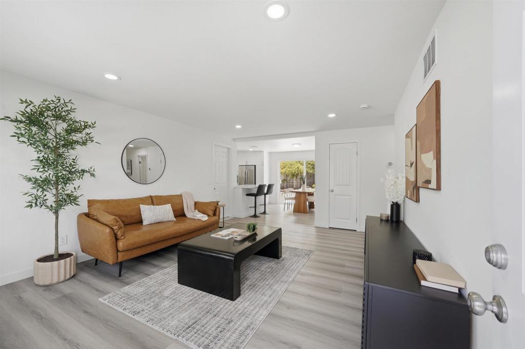 13641 Carriage Road - photo 2