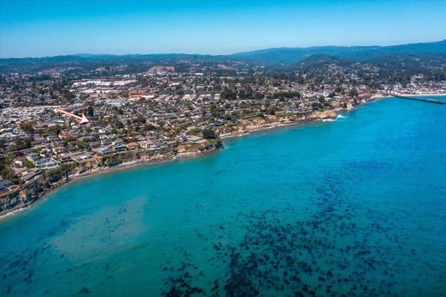 4150 Bye Way, Santa Cruz CA: https://media.crmls.org/mediaz/eea4ec69-c7a8-46f6-80e5-3ab66db2cd90.jpg