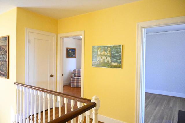 1920 Oak Knoll Drive, Belmont CA: https://media.crmls.org/mediaz/eea57041-d8c1-4cd5-a0cc-219c55b1fc7e.jpg