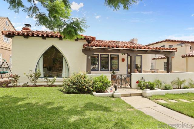 3322 Dumas St, San Diego CA: https://media.crmls.org/mediaz/eea6a79c-a5cd-4b6a-8ea3-aa07cb21e903.jpg