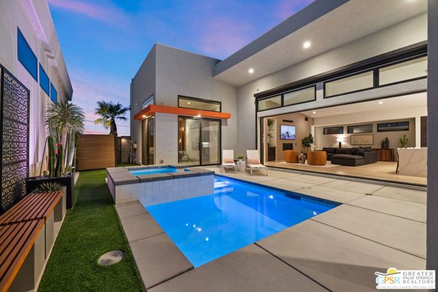 190 Obsidian Loop, Palm Springs CA: https://media.crmls.org/mediaz/eea713af-fd6c-41d6-b82d-9c863fb04cce.jpg