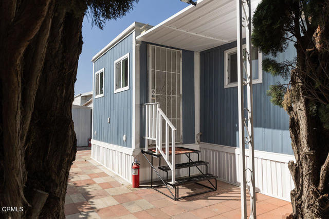 710 W Harvard Boulevard, Santa Paula CA: https://media.crmls.org/mediaz/eea76b05-0858-448e-aca4-fd0bac29cc39.jpg