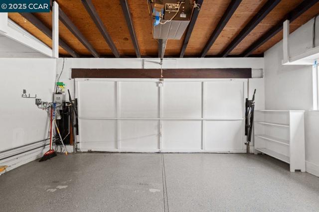 23 Lost Valley Dr, Orinda CA: https://media.crmls.org/mediaz/eea7ce49-b94f-4e62-ac0c-44d47646909a.jpg