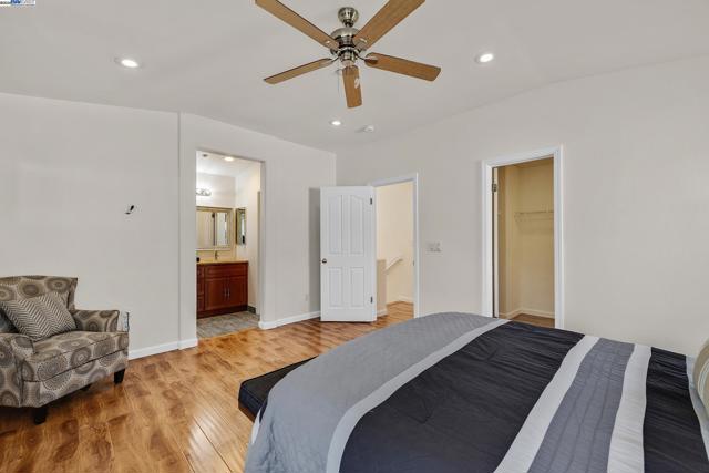 100 Arroyo Ct, Union City CA: https://media.crmls.org/mediaz/eea7d63b-9158-4903-8089-6533804e749d.jpg