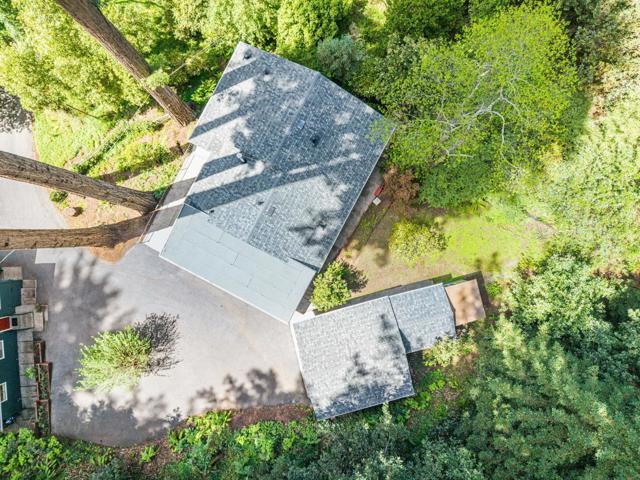 4865 Highway 9, Felton CA: https://media.crmls.org/mediaz/eea82ac8-451d-4202-8bbf-7fbe80c4c06b.jpg