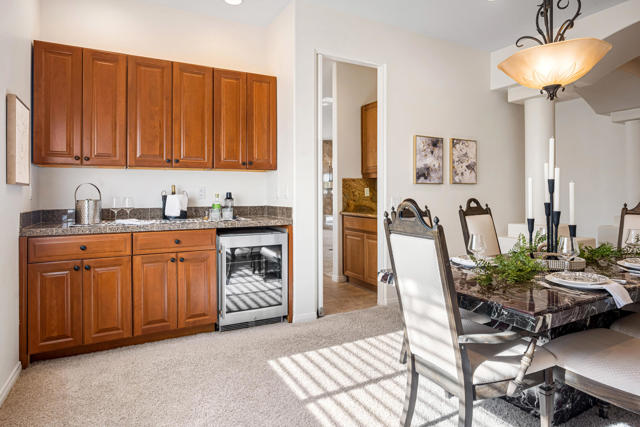 40747 Palm Court, Palm Desert CA: https://media.crmls.org/mediaz/eea83c8e-b1da-4df8-9311-e3dc59eeb49d.jpg