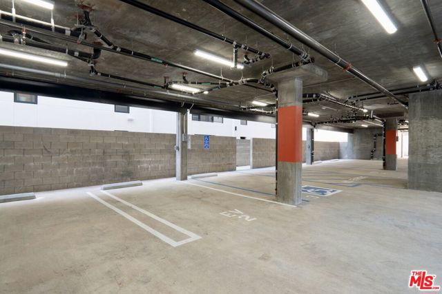 5813 Lexington Avenue, Los Angeles CA: https://media.crmls.org/mediaz/eea8736a-898b-493a-8ced-2c752733a3f9.jpg