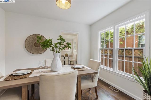 955 Virginia St, Berkeley CA: https://media.crmls.org/mediaz/eea87634-85c8-45a8-9a32-f7815e4b7c93.jpg