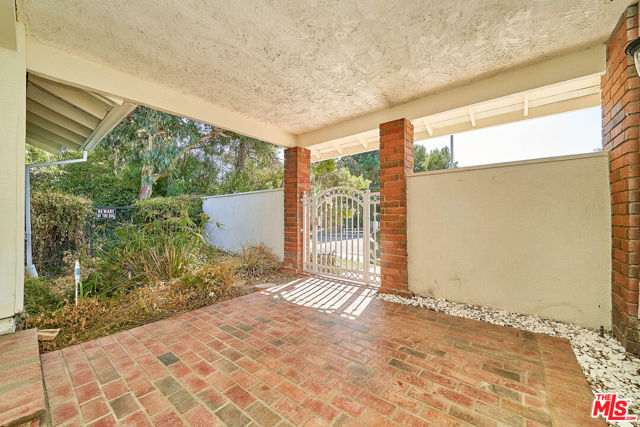 11800 Zelzah Avenue photo 6
