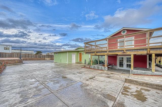 7550 Sandholdt Road, Moss Landing CA: https://media.crmls.org/mediaz/eeaa696c-042a-40c6-bae1-31c3390d9858.jpg
