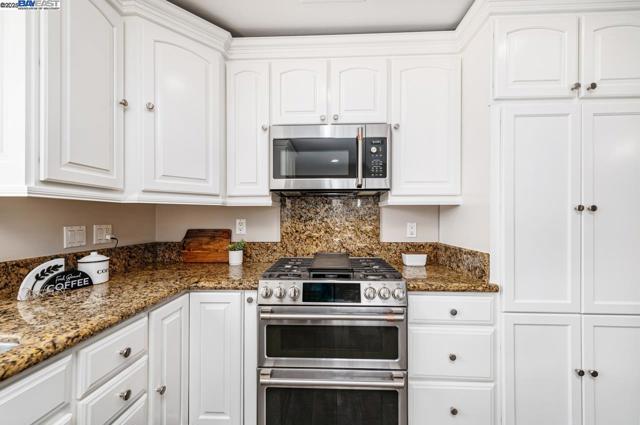 648 Buckeye Dr, Livermore CA: https://media.crmls.org/mediaz/eeaa8903-d5ee-48b8-84f9-c3a2ef38bf0f.jpg