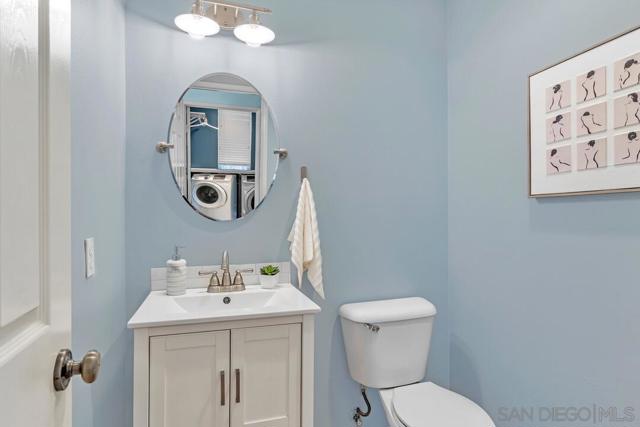1531 Quiet Trail Dr, Chula Vista CA: https://media.crmls.org/mediaz/eeaaec50-30ad-405c-86b1-d53806973e70.jpg