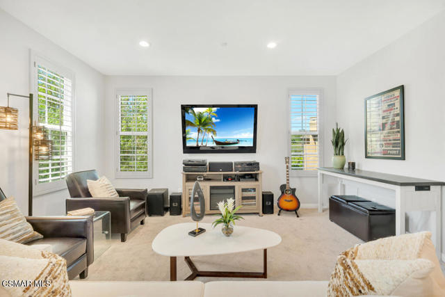 5715 Calais Court, Calabasas CA: https://media.crmls.org/mediaz/eeabed3a-6dab-450a-8d3c-58057daf1b47.jpg