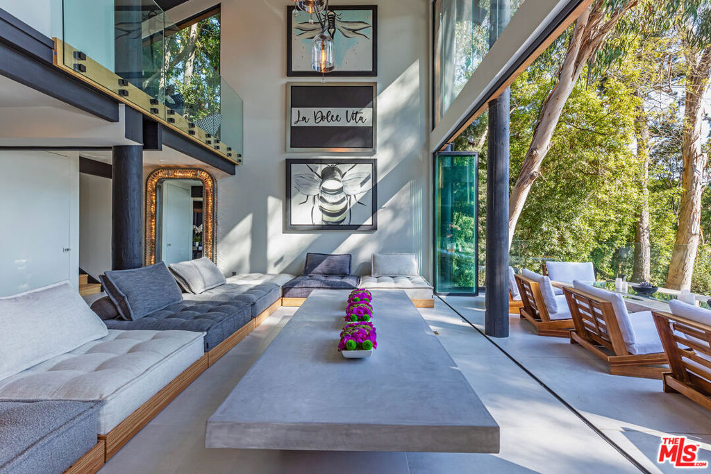 1509 Amalfi Drive