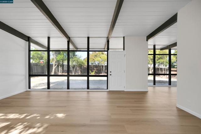 197 Carolos Drive, Pacheco CA: https://media.crmls.org/mediaz/eeaccd77-599b-4185-b641-203b9bec4ce4.jpg