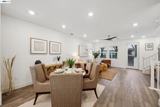 57109 Via Vicenza, San Ramon CA: https://media.crmls.org/mediaz/eead60f1-564c-448f-8c3a-d9c5b0f1b6de.jpg