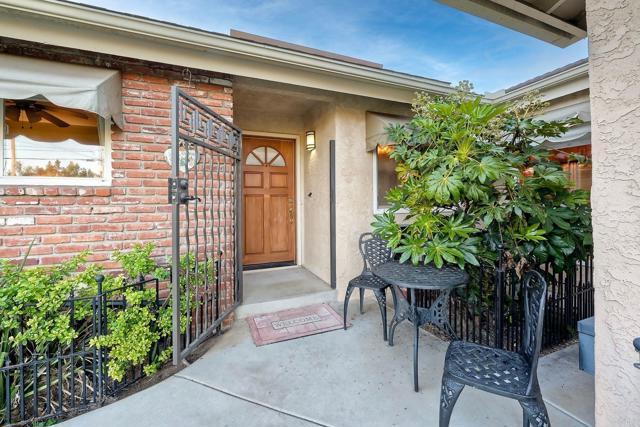 4410 Charger Boulevard, San Diego CA: https://media.crmls.org/mediaz/eeaecdb9-ca10-49bc-9450-65bbc91dd0a8.jpg