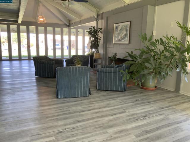 171 Sunset Dr., Pittsburg CA: https://media.crmls.org/mediaz/eeaef09c-554a-40ca-a45e-8b55e3bade60.jpg