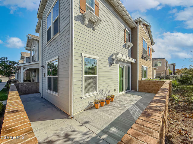 1953 Cottage Drive, Simi Valley CA: https://media.crmls.org/mediaz/eeb151f6-8268-44d4-9349-682a610d5174.jpg