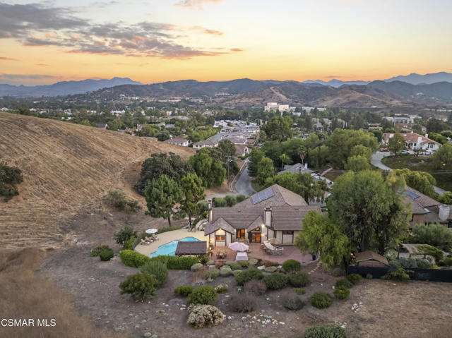 554 Lone Oak Drive, Thousand Oaks CA: https://media.crmls.org/mediaz/eeb2002b-fe9a-4ac8-b7f2-27e7e54e2092.jpg