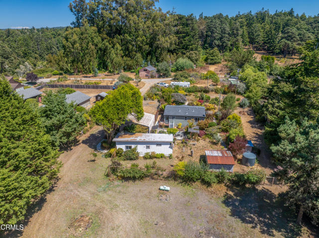 18700 Hare Creek Terrace, Fort Bragg CA: https://media.crmls.org/mediaz/eeb3b957-dd87-4c33-8da2-10ab7093c943.jpg