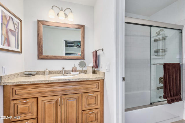 675 Oak Run Trail, Oak Park CA: https://media.crmls.org/mediaz/eeb43241-c51c-407b-80d7-b595df07940a.jpg