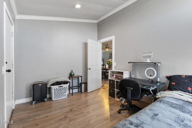 106 Arrowhead Circle, Oxnard CA: https://media.crmls.org/mediaz/eeb4d000-2941-40aa-8072-b43d11e224ec.jpg
