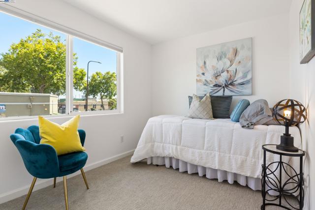 2649 San Pablo Ave, Berkeley CA: https://media.crmls.org/mediaz/eeb5324b-7e93-4f50-b3b5-c10c5b2ed4cc.jpg