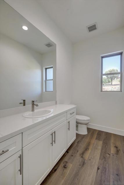 5808 Lake Vista Dr., Bonsall CA: https://media.crmls.org/mediaz/eeb56c97-2124-4dd3-a893-80d22c46035b.jpg