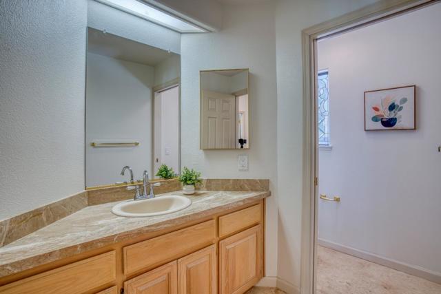 18 Foothill Place, Pleasanton CA: https://media.crmls.org/mediaz/eeb647ab-7d30-425b-9520-958f242c2072.jpg