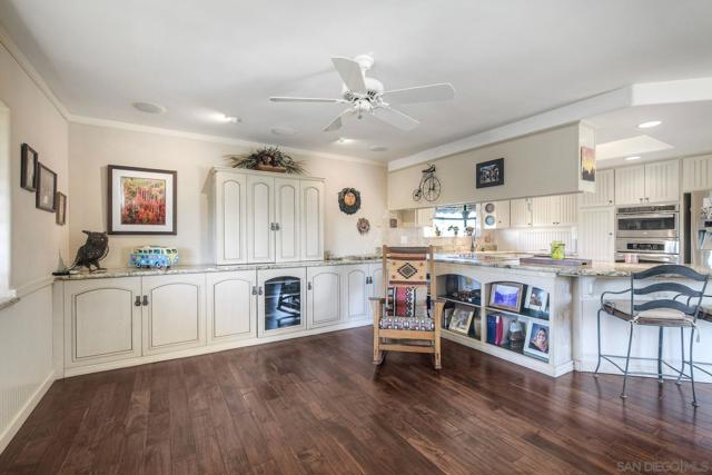 2848 Sunset Hills, Escondido CA: https://media.crmls.org/mediaz/eeb6745d-f97b-4ea2-95dd-7defcbc50d85.jpg