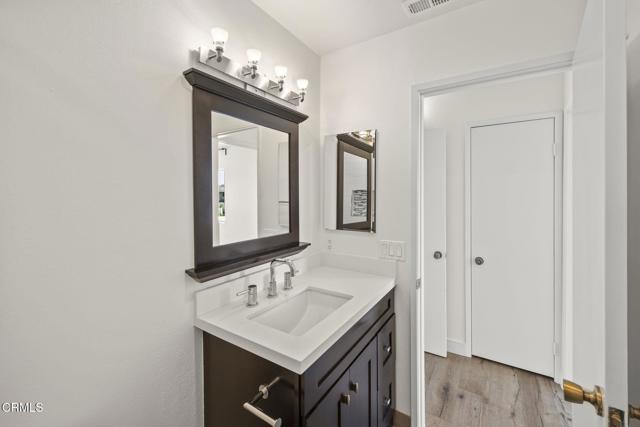 Detail Gallery Image 36 of 57 For 4555 Falkirk Bay, Oxnard,  CA 93035 - 3 Beds | 3/1 Baths