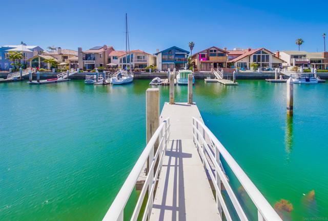 6 Buccaneer Way, Coronado CA: https://media.crmls.org/mediaz/eeb7a68c-c989-4ec9-a7c0-eca5f653dca0.jpg