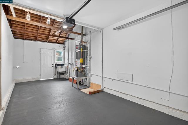 2921 Rollingwood Dr, San Pablo CA: https://media.crmls.org/mediaz/eeb83511-51d9-4c56-b4d3-c046aac1daf2.jpg