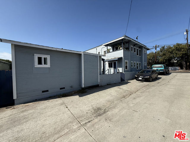 1224 S Mesa Street, San Pedro CA: https://media.crmls.org/mediaz/eeb88c53-302d-49d0-bb72-711b1ba366b0.jpg