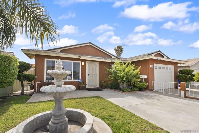 770 Kedzie Ave, San Diego CA: https://media.crmls.org/mediaz/eeb8ce06-032d-4fb7-a3f1-fc48bd0c85ad.jpg