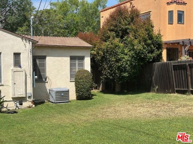 1926 Thayer Avenue, Los Angeles CA: https://media.crmls.org/mediaz/eeb9903c-99dd-45cb-b496-6bbdb4fa6cbc.jpg