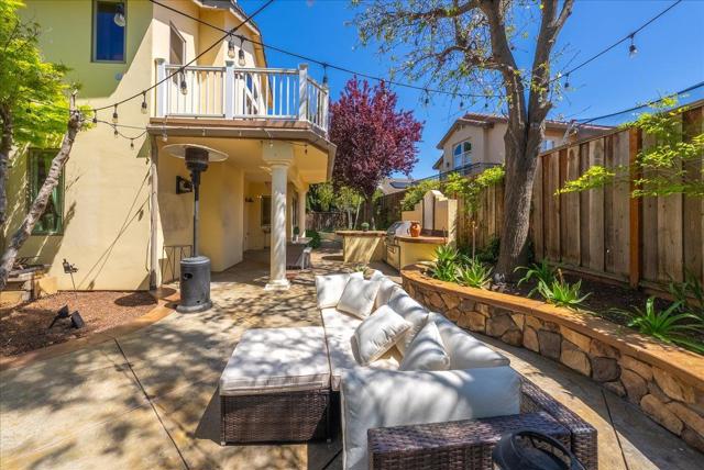 17666 Winding Creek Road, Salinas CA: https://media.crmls.org/mediaz/eeba9953-8225-4381-af8c-578b0e05584e.jpg