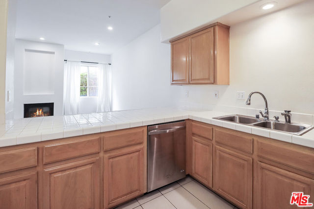 Drew Fenton | 11920 Goshen Avenue Los Angeles CA | MLS: 7426301 Drew Fenton | 11920 Goshen Avenue Los Angeles CA | MLS: 7426301