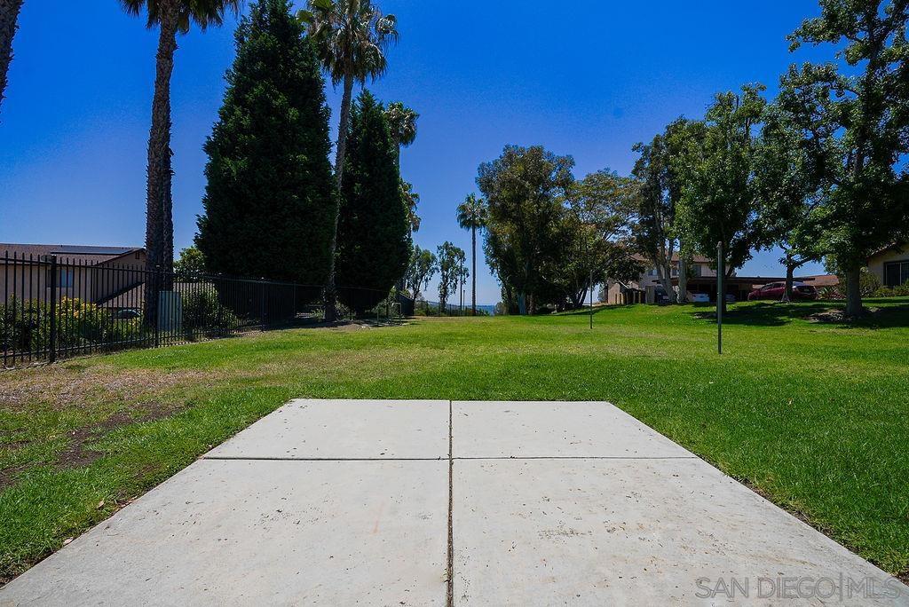 https://media.crmls.org/mediaz/eebacb4e-db61-4167-b0e9-e31e7fcbb1e3.jpg?preset=X-Large