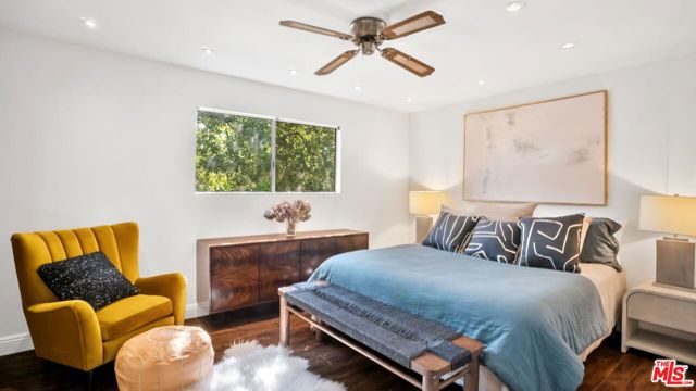 6155 Poppy Peak Drive, Los Angeles CA: https://media.crmls.org/mediaz/eebaf1f4-efbc-4266-8bce-d763f247a6fa.jpg