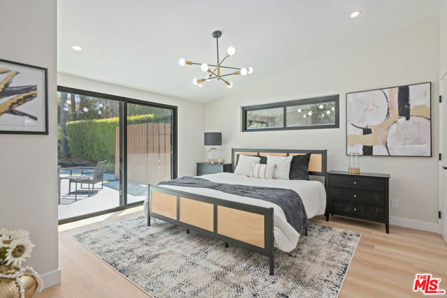 23442 Burbank Boulevard, Woodland Hills CA: https://media.crmls.org/mediaz/eebb028f-7c0a-4455-9cc8-676b41d5b092.jpg