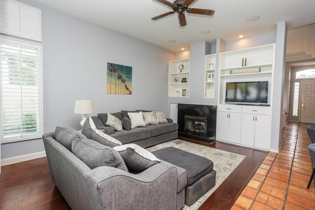 78970 Del Monte Court, La Quinta CA: https://media.crmls.org/mediaz/eebb8eac-9c33-4ab6-af03-b782e40b1de4.jpg