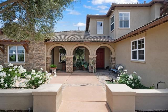 Image 3 of 52 For 332 Lemonwood Dr
