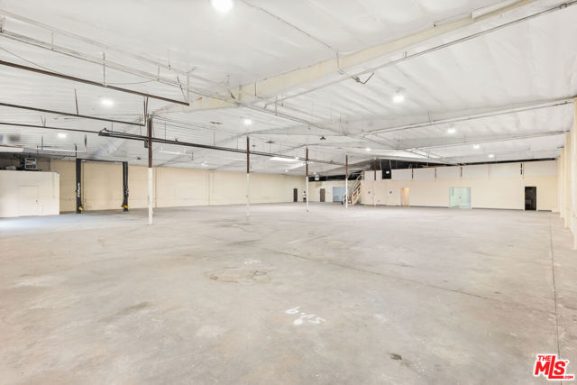 Image 20 of 37 For 3265 59th Street