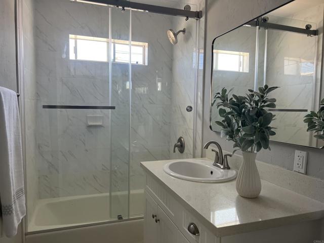 752 E Avenue, Coronado CA: https://media.crmls.org/mediaz/eebc6bc0-a240-43b1-bc8a-1c2a422c1e57.jpg