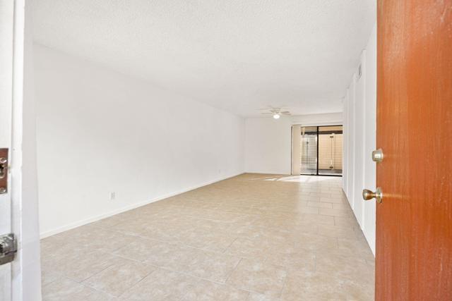 69738 Campana Court, Rancho Mirage CA: https://media.crmls.org/mediaz/eebcab29-22ac-4818-be54-9e2127a92c66.jpg