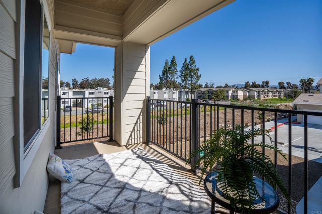 523 16Th Street, Ramona CA: https://media.crmls.org/mediaz/eebccc05-ceea-40e8-9d98-7ae5bd9bc3d2.jpg