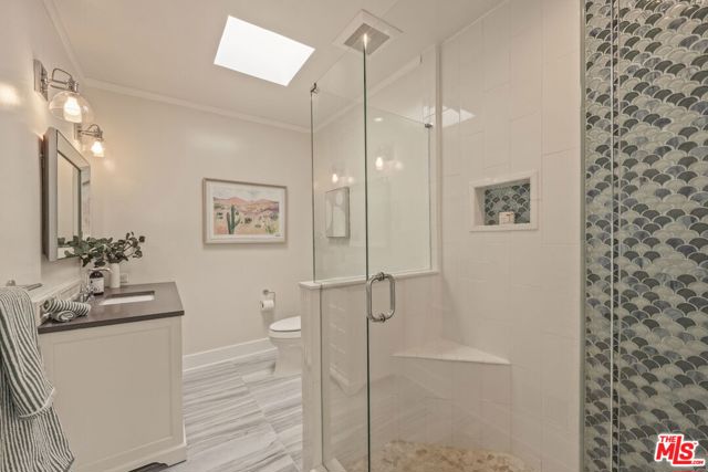 571 N Cahuenga Boulevard, Los Angeles CA: https://media.crmls.org/mediaz/eebd5be9-79bf-47fd-8b43-1959c519675f.jpg